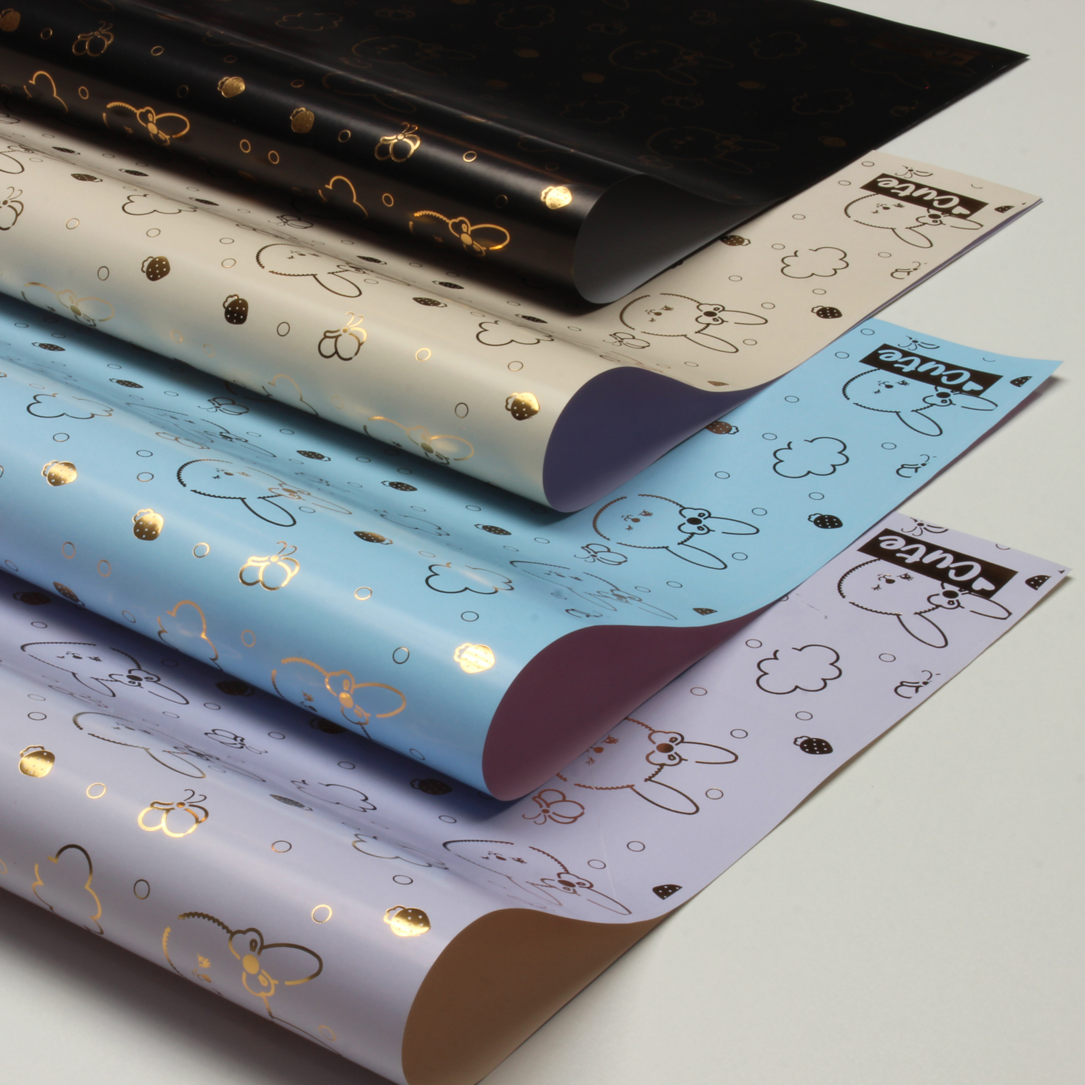 کاغذ کادو طلا کوب برگ سری کیوت پالت کد70701